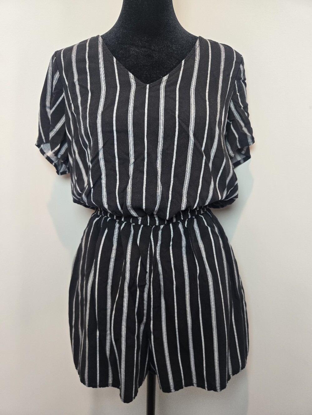 Old Navy Striped Romper Women's Medium Open Back 1 Piece Black White
